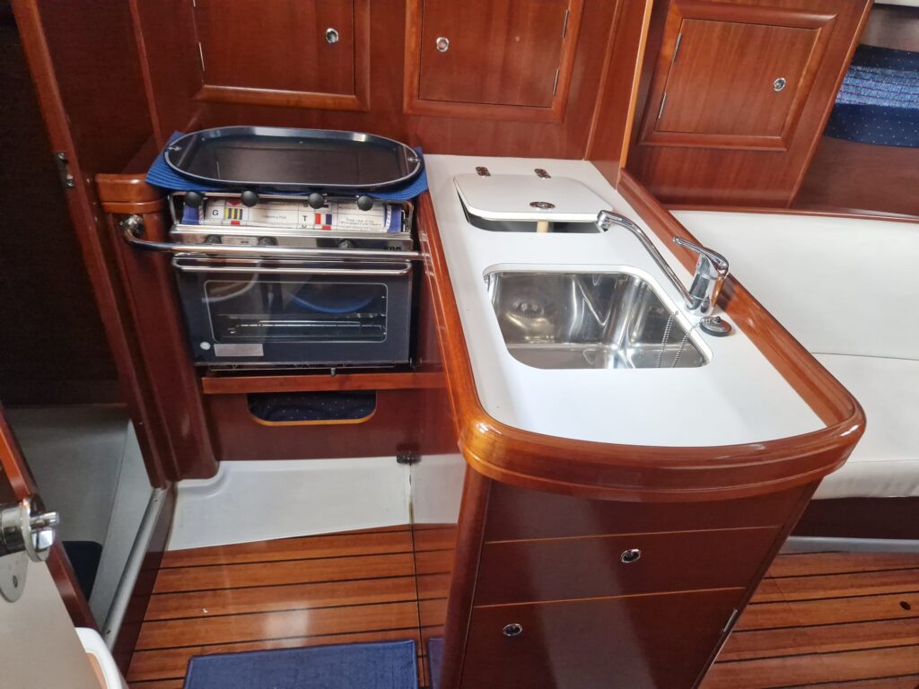 Beneteau Oceanis 323 Clipper (2004) - Imagen 16