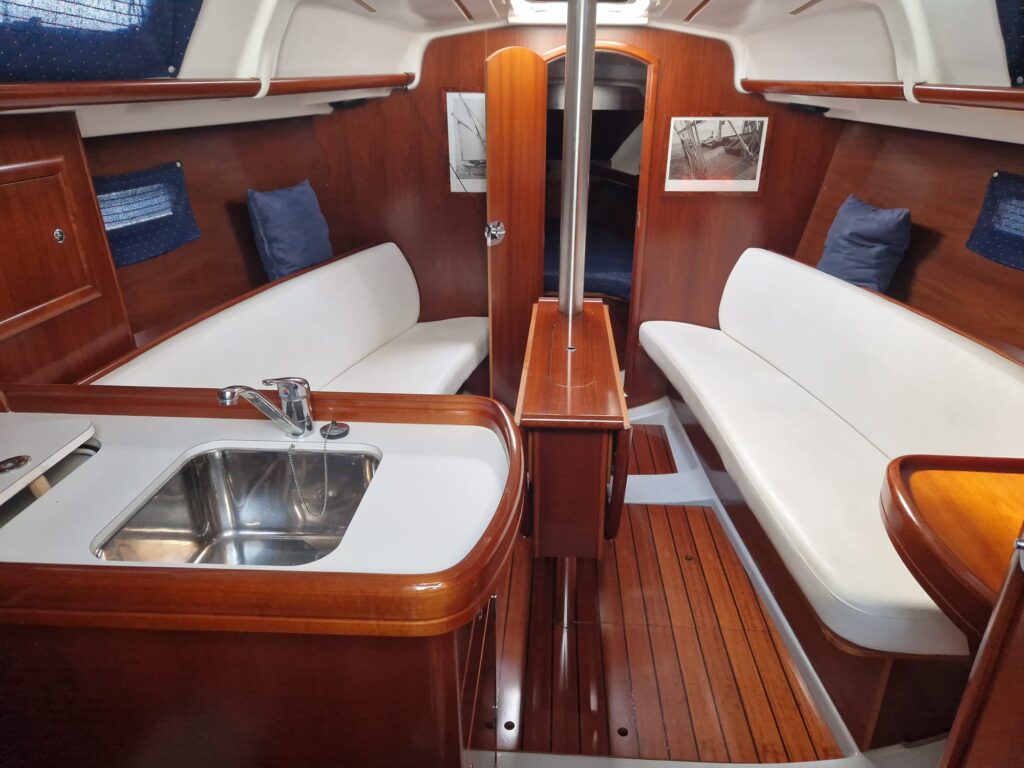 Beneteau Oceanis 323 Clipper (2004) - Imagen 17