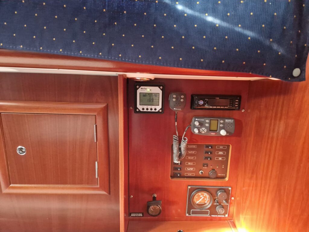 Beneteau Oceanis 323 Clipper (2004) - Imagen 18