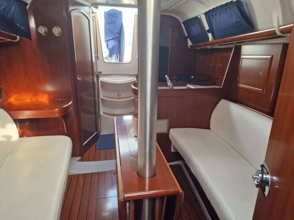 Beneteau Oceanis 323 Clipper (2004) - Imagen 20
