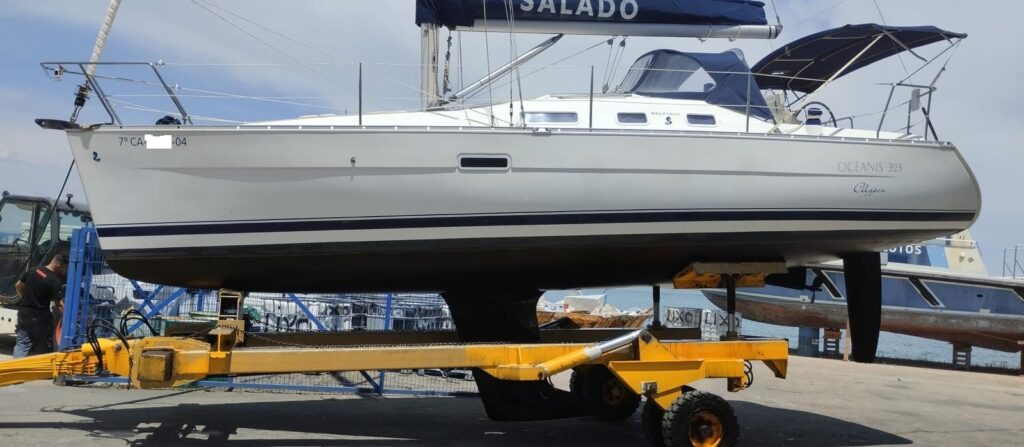 Beneteau Oceanis 323 Clipper (2004) - Imagen 3