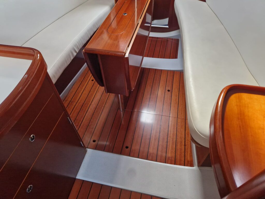 Beneteau Oceanis 323 Clipper (2004) - Imagen 8