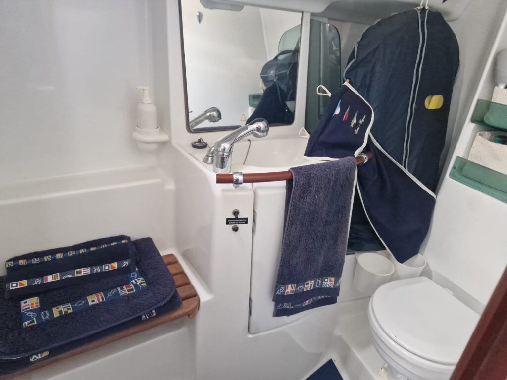 Beneteau Oceanis 323 Clipper (2004) - Imagen 13